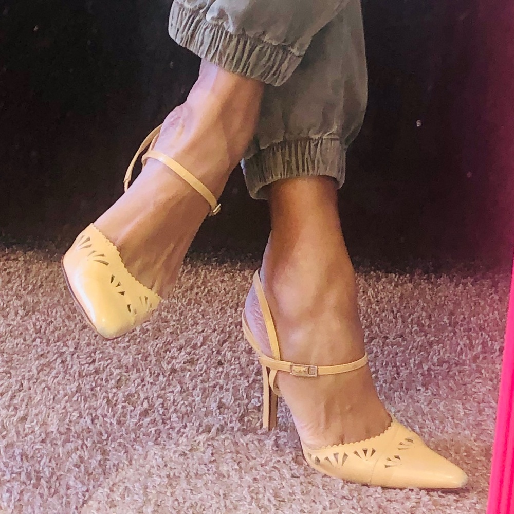 2K 90s Jimmy Choo heels laser cut nude 37.5, fits 7US, #SATC #Carrie